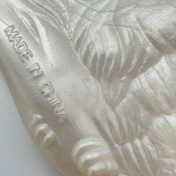 5 Pc Vintage White Opalescent Hard Plastic Turtle Dove Christmas Ornaments Vtg - Picture 3 of 10